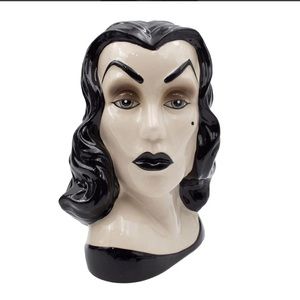 Vampira Portrait Gothic Ceramic Vase New in Presentation Box NIB NWT